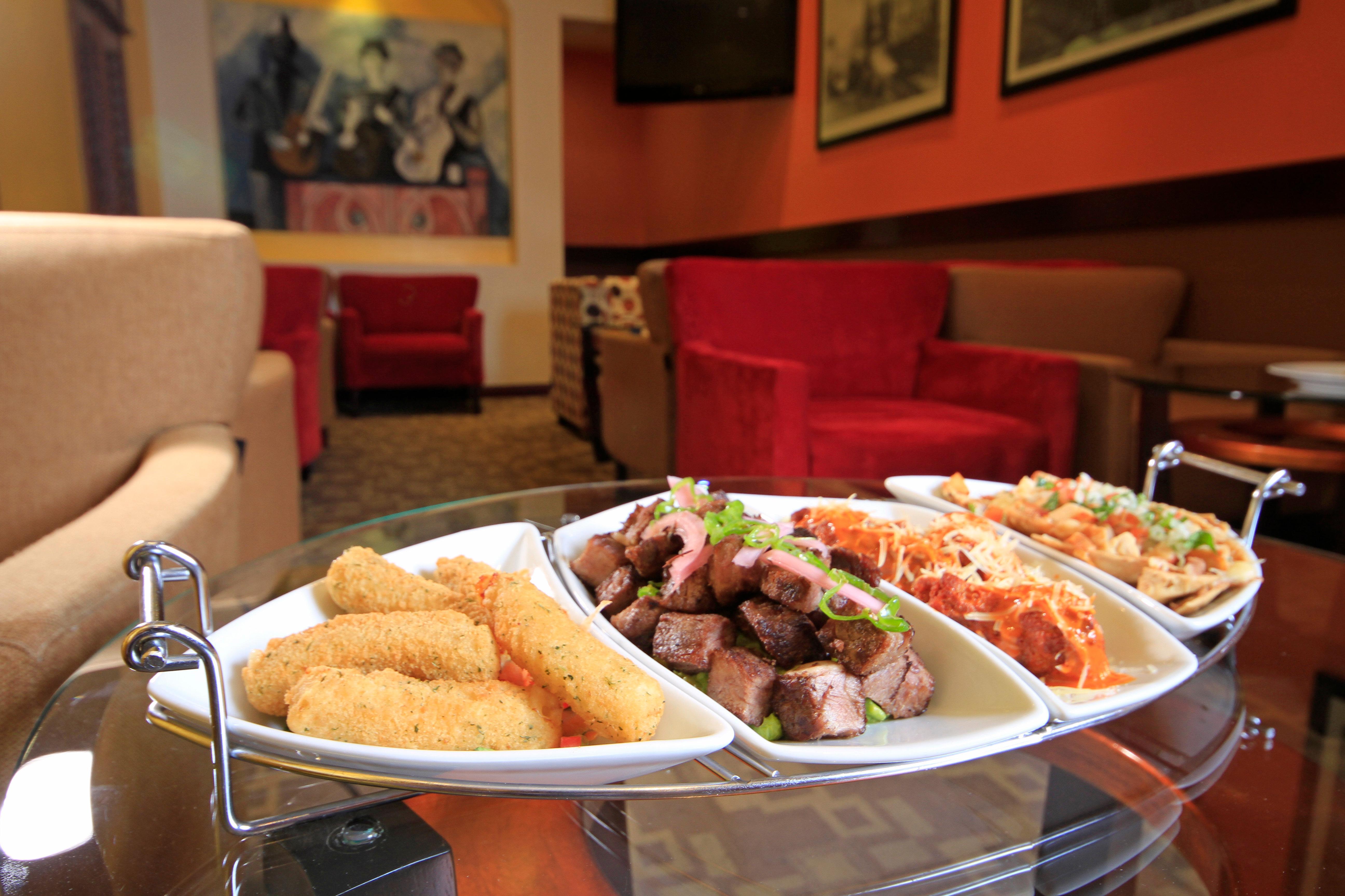 Holiday Inn Monclova By Ihg Buitenkant foto