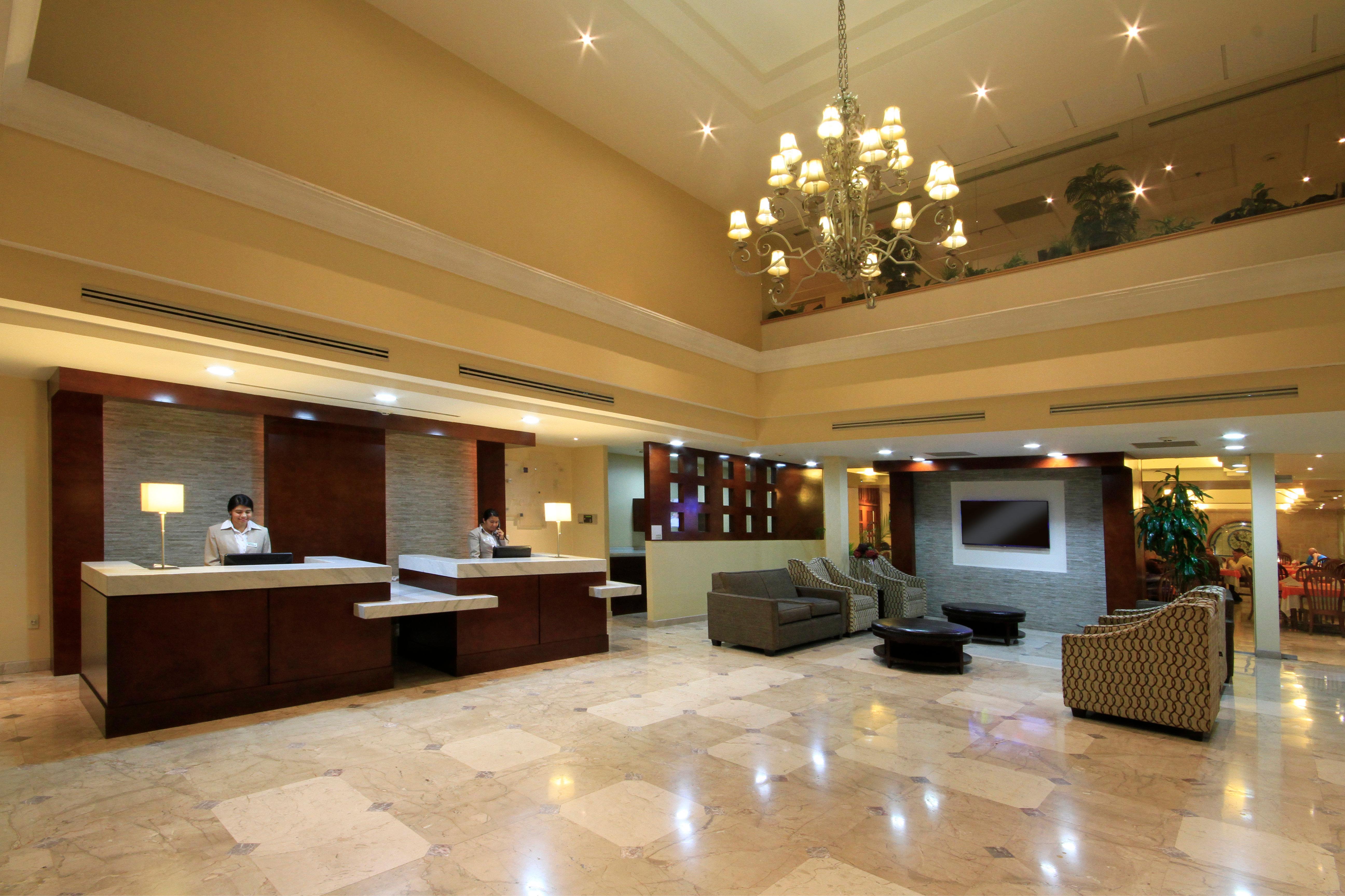 Holiday Inn Monclova By Ihg Buitenkant foto