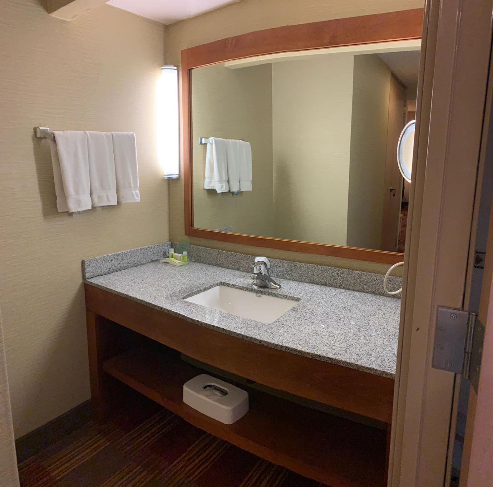 Holiday Inn Monclova By Ihg Buitenkant foto